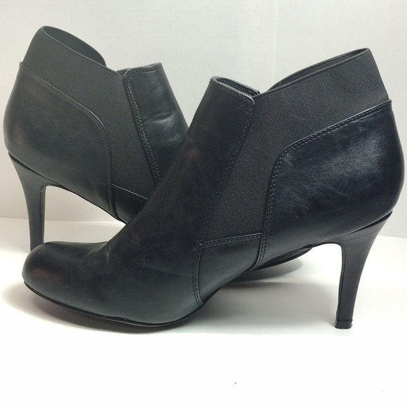 Madden Girl LADIE Chelsea Heel Dress Boot l Black Leather l Size 10 M - Picture 8 of 11